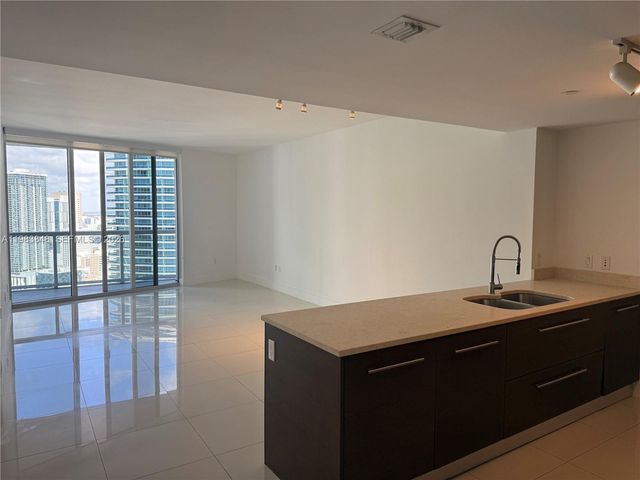 465 Brickell Ave 3906, Miami, FL 33131