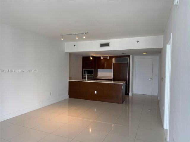 465 Brickell Ave 3906, Miami, FL 33131