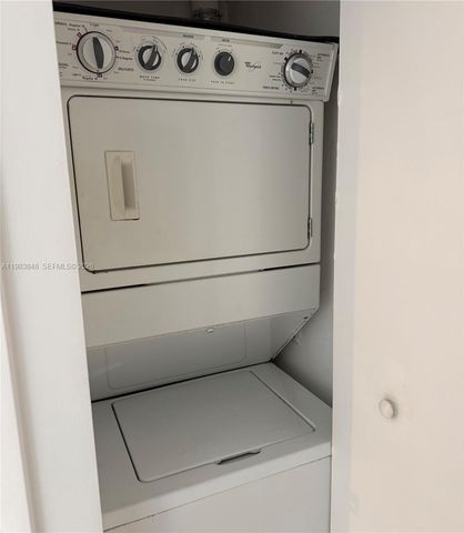 465 Brickell Ave 3906, Miami, FL 33131