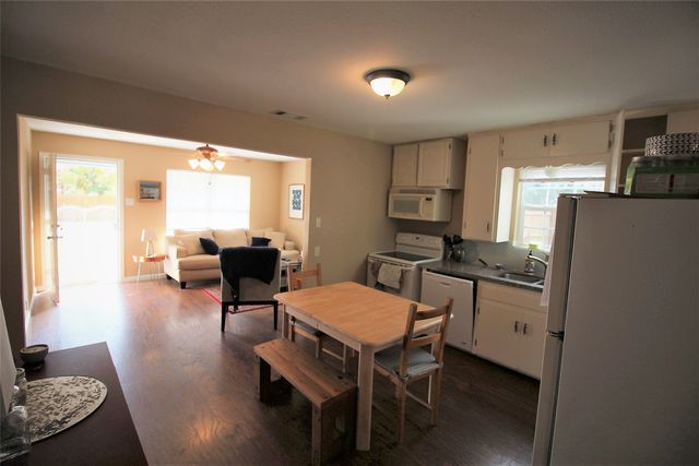 237 Samuel Street, Lewisville, TX 75057