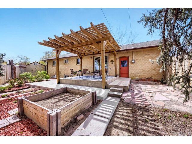 7806 Marshall St, Arvada, CO 80003