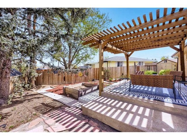 7806 Marshall St, Arvada, CO 80003