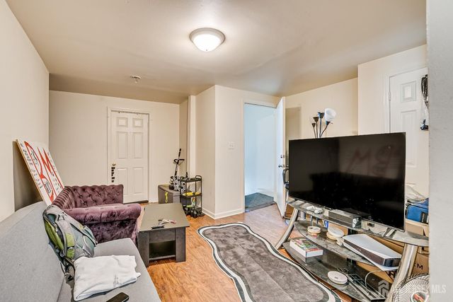 172 Hamilton Street, New Brunswick, NJ 08901