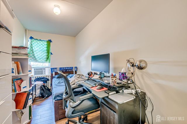 172 Hamilton Street, New Brunswick, NJ 08901