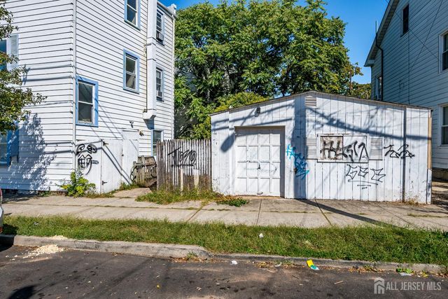 172 Hamilton Street, New Brunswick, NJ 08901