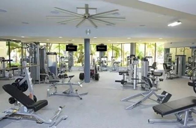 9517 Fontainebleau Boulevard 521-228, Miami, FL 33172