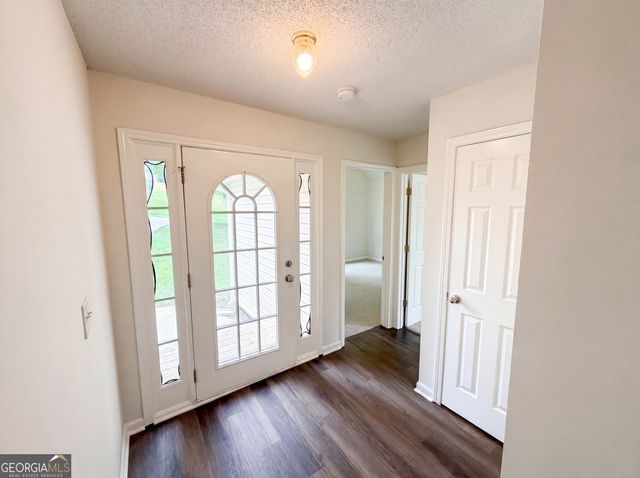 108 Legend Creek Drive, Canton, GA 30114