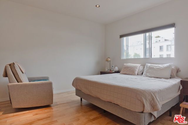 832 Palm Avenue 206, West Hollywood, CA 90069