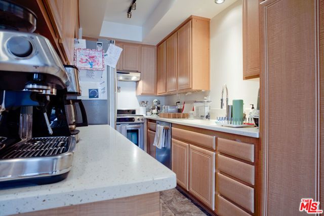 832 Palm Avenue 206, West Hollywood, CA 90069