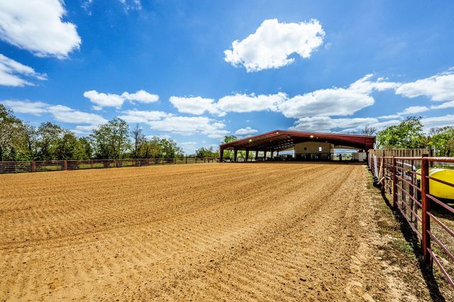 4200 Fm 2546, El Campo, TX 77437