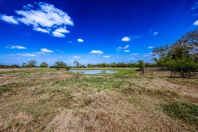 4200 Fm 2546, El Campo, TX 77437