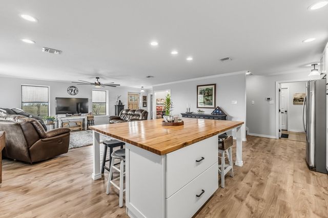 4200 Fm 2546, El Campo, TX 77437