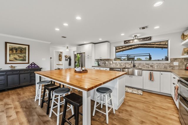 4200 Fm 2546, El Campo, TX 77437