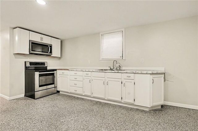 504 S Hunter Street, Independence, MO 64050