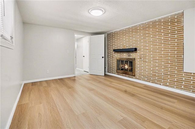 504 S Hunter Street, Independence, MO 64050