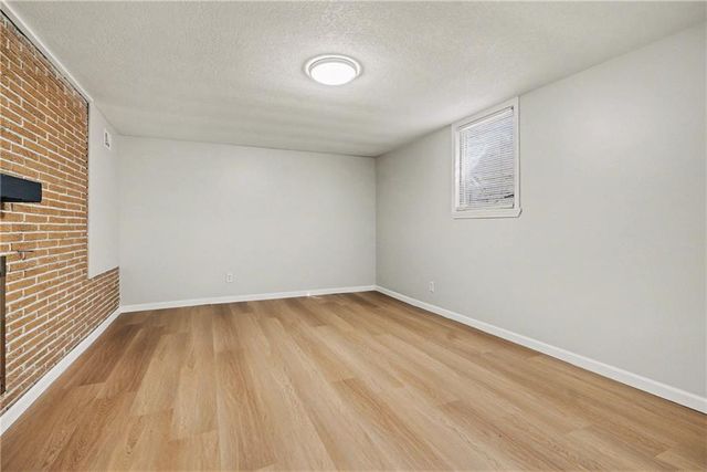 504 S Hunter Street, Independence, MO 64050