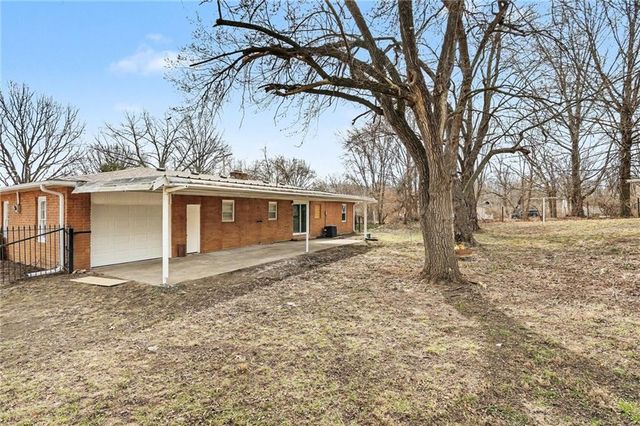 504 S Hunter Street, Independence, MO 64050