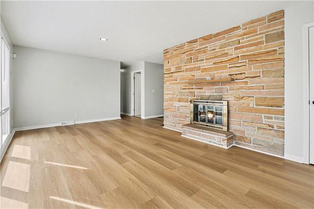 504 S Hunter Street, Independence, MO 64050