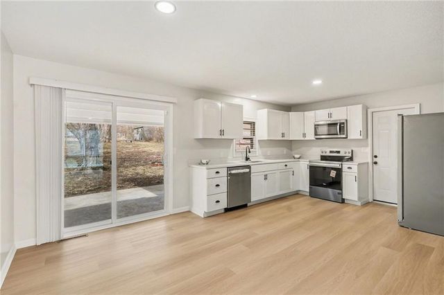 504 S Hunter Street, Independence, MO 64050