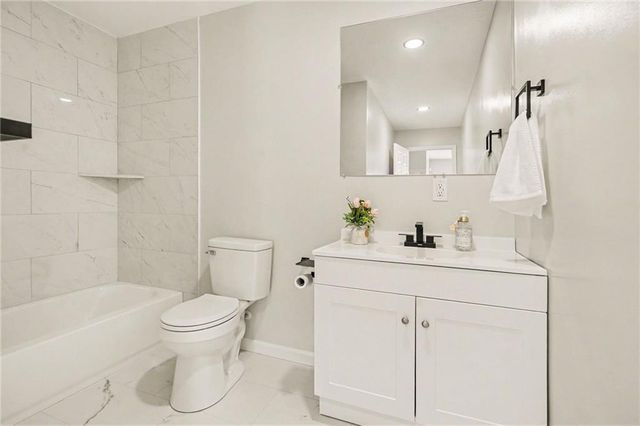 504 S Hunter Street, Independence, MO 64050