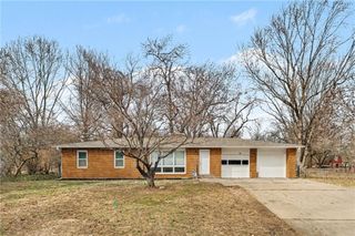 504 S Hunter Street, Independence, MO 64050