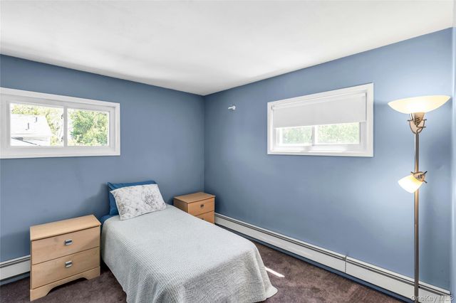35 Peachtree Lane, Hicksville, NY 11801