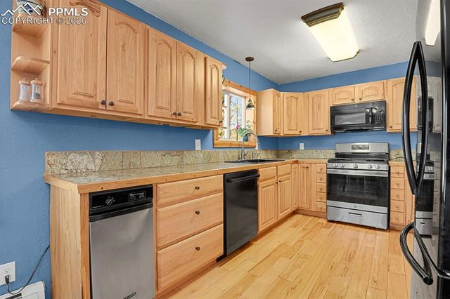 881 Trail Creek Road, Lake George, CO 80827