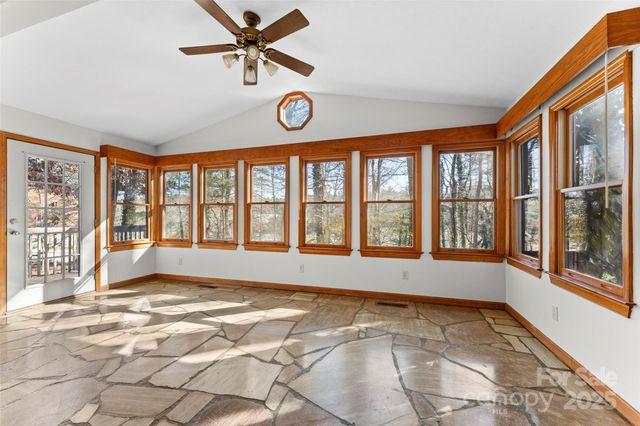 550 Kinross Drive, Flat Rock, NC 28731