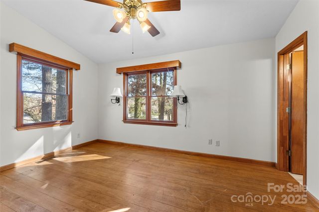 550 Kinross Drive, Flat Rock, NC 28731