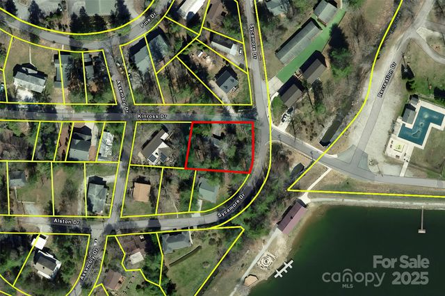 550 Kinross Drive, Flat Rock, NC 28731