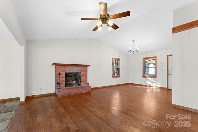 550 Kinross Drive, Flat Rock, NC 28731