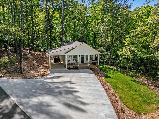 164 Acorn Lane, Warne, NC 28909