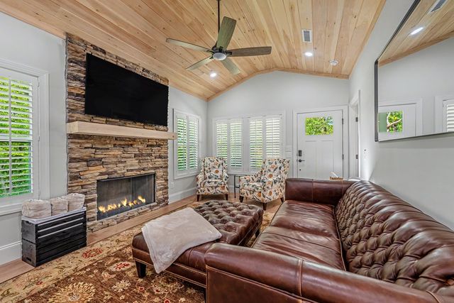 164 Acorn Lane, Warne, NC 28909