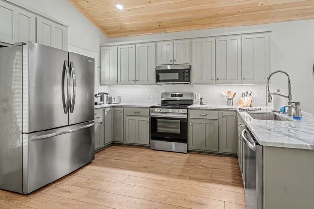 164 Acorn Lane, Warne, NC 28909
