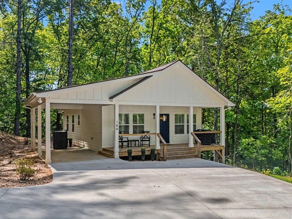 164 Acorn Lane, Warne, NC 28909