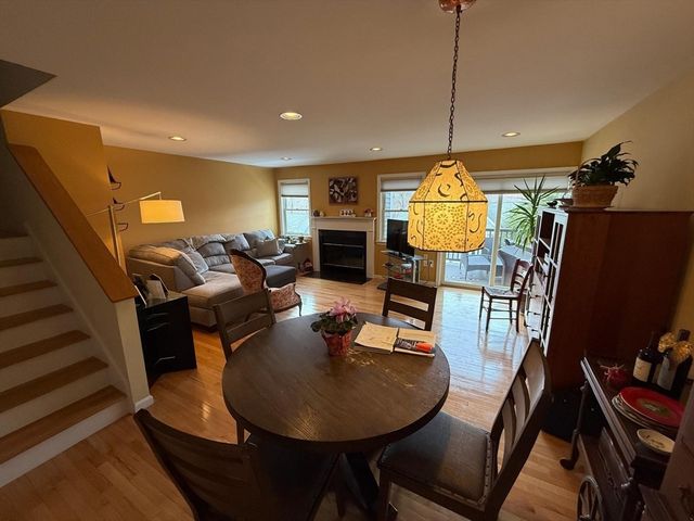 184 Bishops Forest Dr 184, Waltham, MA 02452