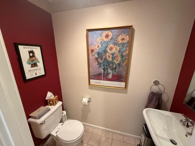 184 Bishops Forest Dr 184, Waltham, MA 02452