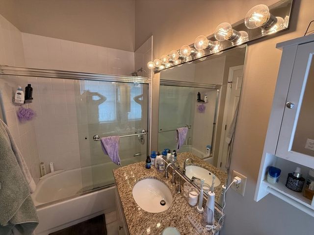 184 Bishops Forest Dr 184, Waltham, MA 02452