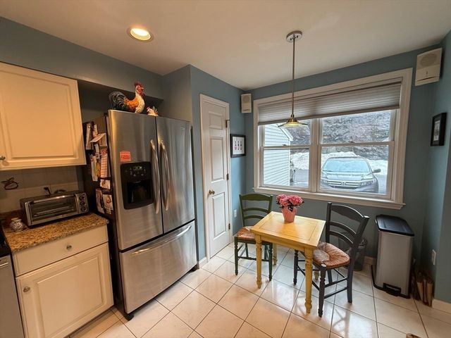 184 Bishops Forest Dr 184, Waltham, MA 02452