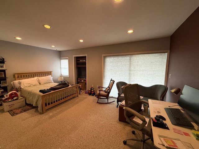 184 Bishops Forest Dr 184, Waltham, MA 02452