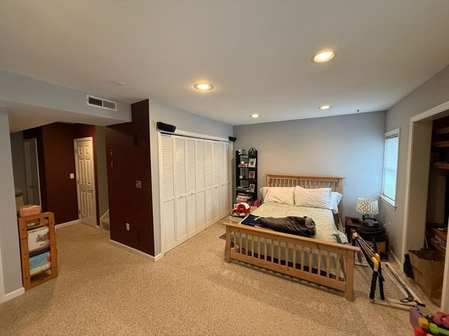 184 Bishops Forest Dr 184, Waltham, MA 02452