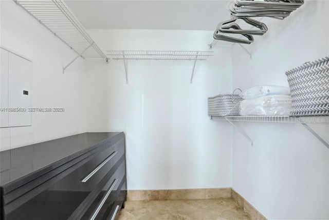 185 SW 7th St 1600, Miami, FL 33130