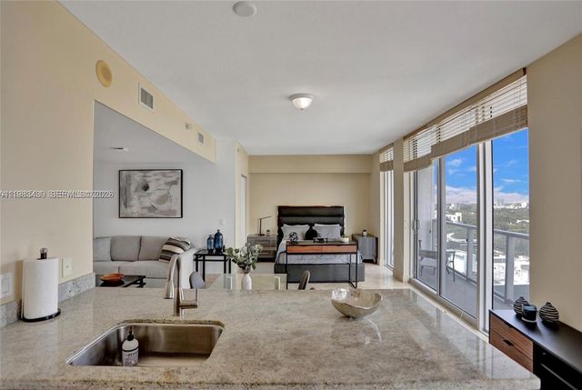 185 SW 7th St 1600, Miami, FL 33130