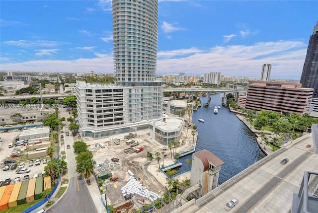 185 SW 7th St 1600, Miami, FL 33130