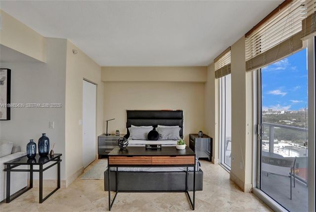 185 SW 7th St 1600, Miami, FL 33130