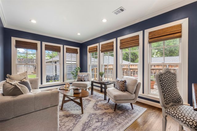 7119 Vivian Avenue, Dallas, TX 75223