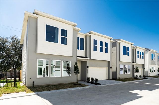 8913 Knoll Branch Dr Drive, Houston, TX 77080