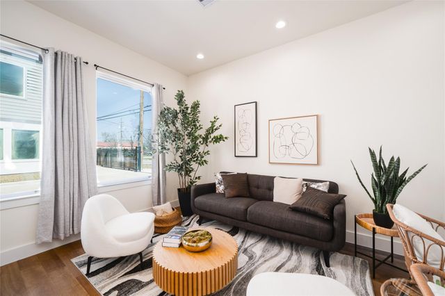 8913 Knoll Branch Dr Drive, Houston, TX 77080