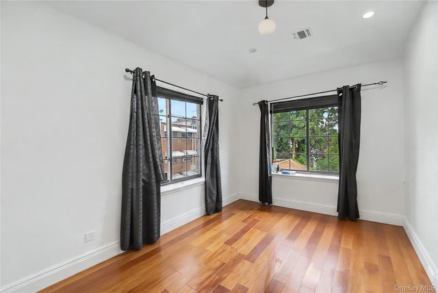 12-10 27th Avenue, Astoria, NY 11102
