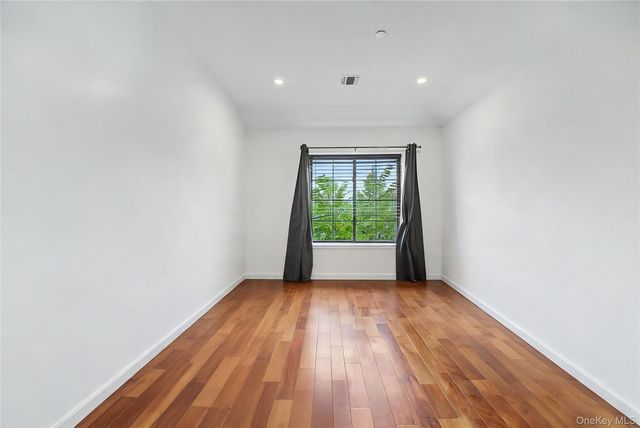 12-10 27th Avenue, Astoria, NY 11102